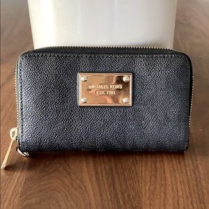 Michael Kors wallet black